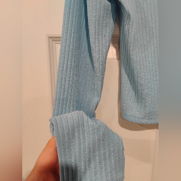 Light Blue Ribbed Long Sleeve Top By Brit & Bri (Large) - Picture 4 of 4